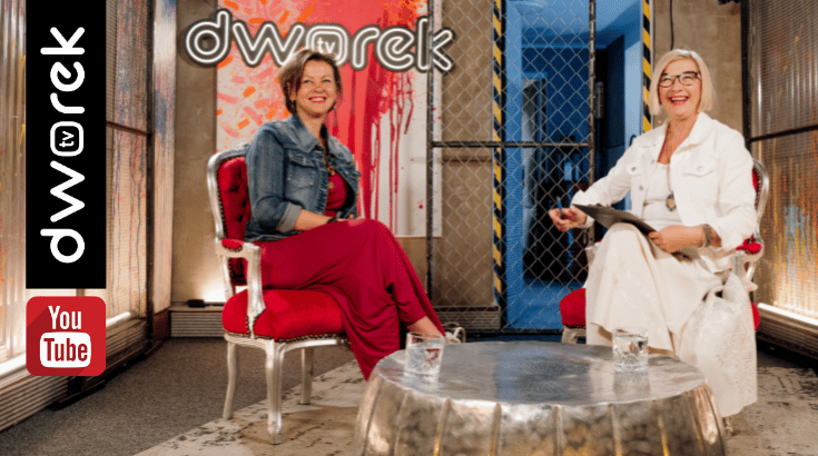 Redaktorka Renata Głowacka oraz terapeutka Katarzyna Nowicka w studio nagrań Dworek TV.